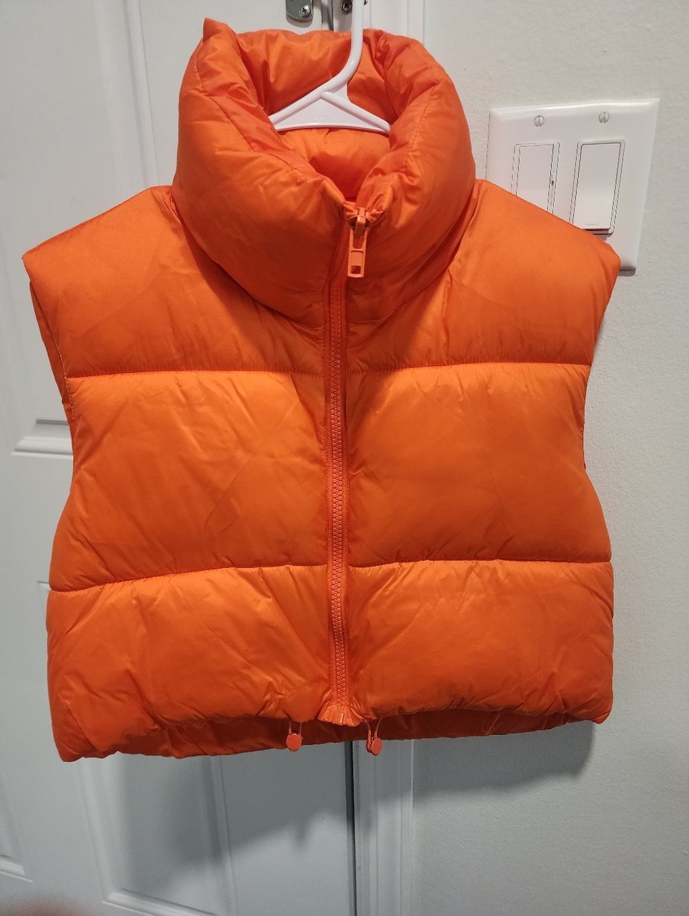 Womens Orange Puffer Cropped Vest Jacket - Lightweight Warmth